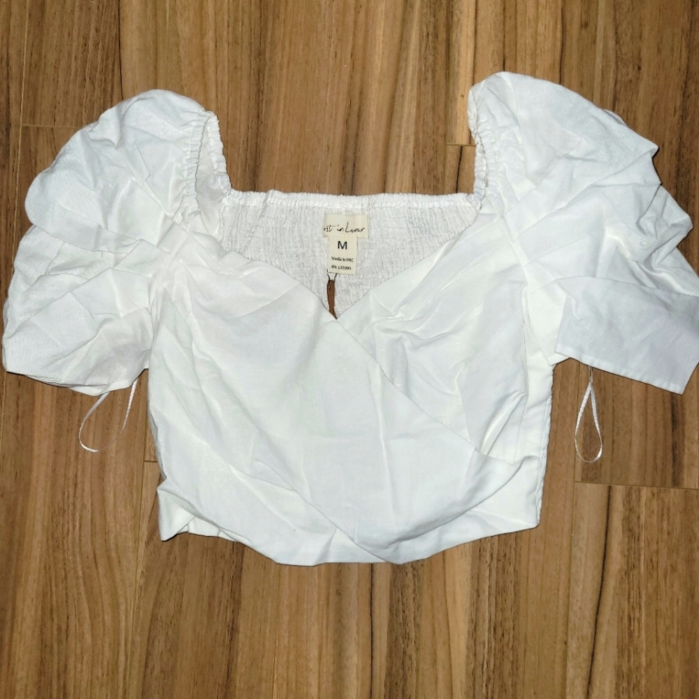 NWT Linen White Puff Sleeve Women's Top